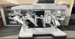 Robotic surgery vs Laparoscopic Surgery: Advantages,Disadvantages,cost,Recovery time image_67197953 (1)